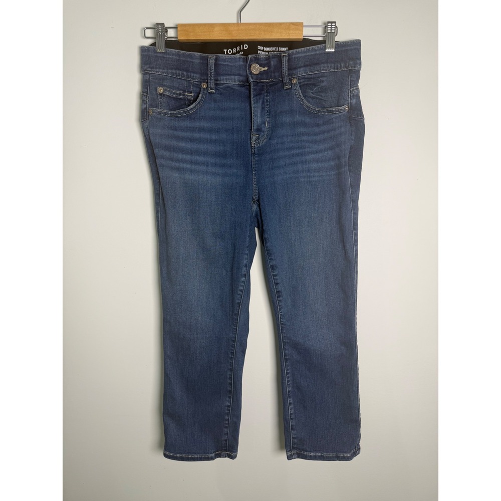 Torrid Bombshell Skinny Crop Jeans Womens 12 Medium Wash Premium Stretch Denim
